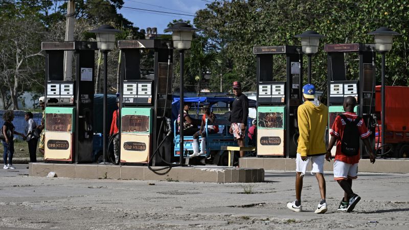 Trump suggests US will allow Russian oil tanker to reach Cuba