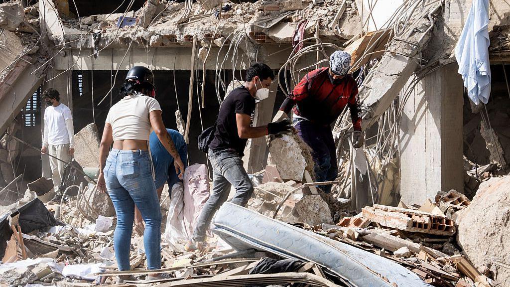 ‘Every person saved is a miracle’: Families call to trapped loved ones in region devastated by Venezuela quakes