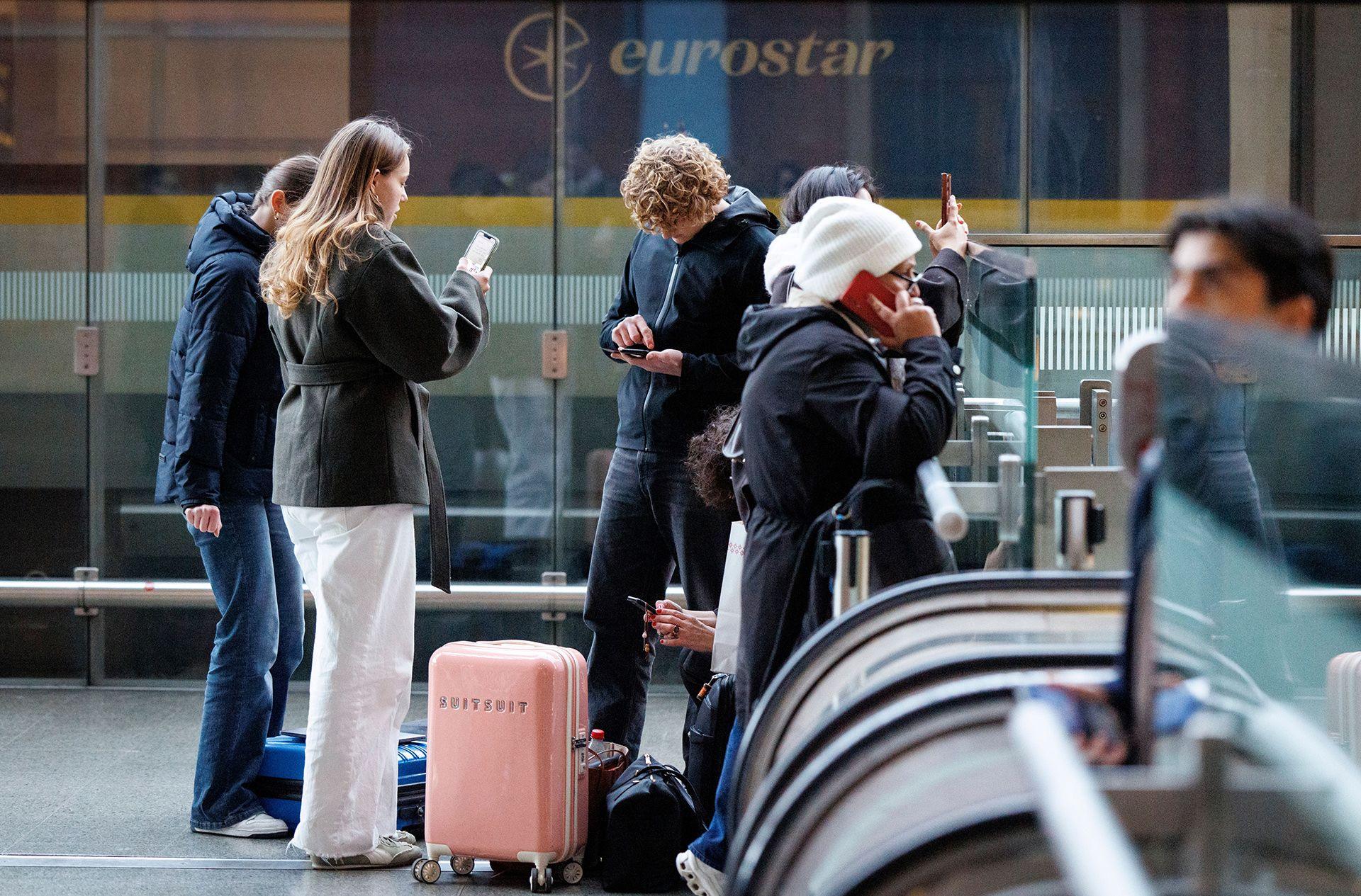 Why are there holiday delay warnings over the EU’s new border system?