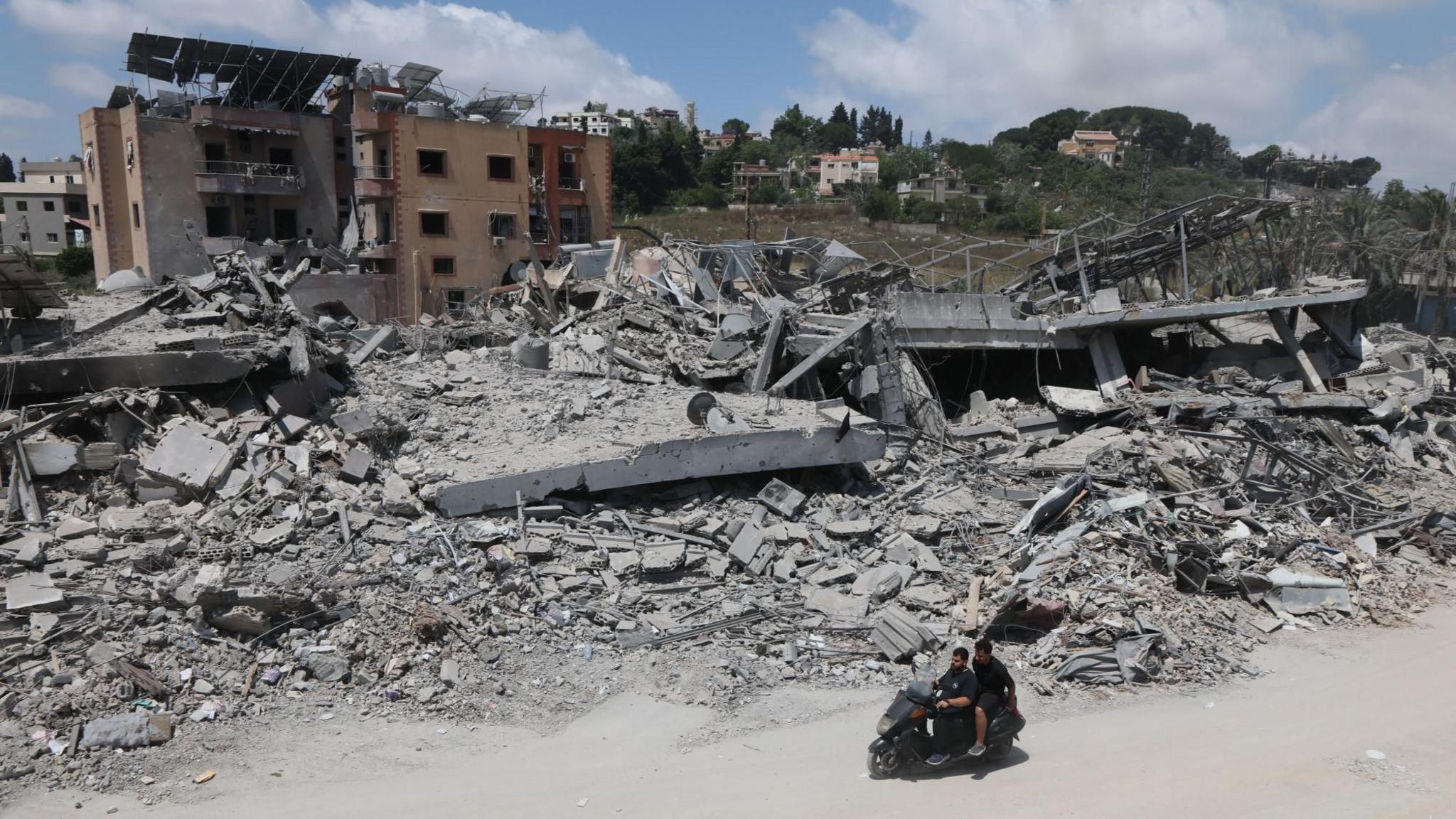 Israeli troops kill two in south Lebanon after lull in fighting, authorities say