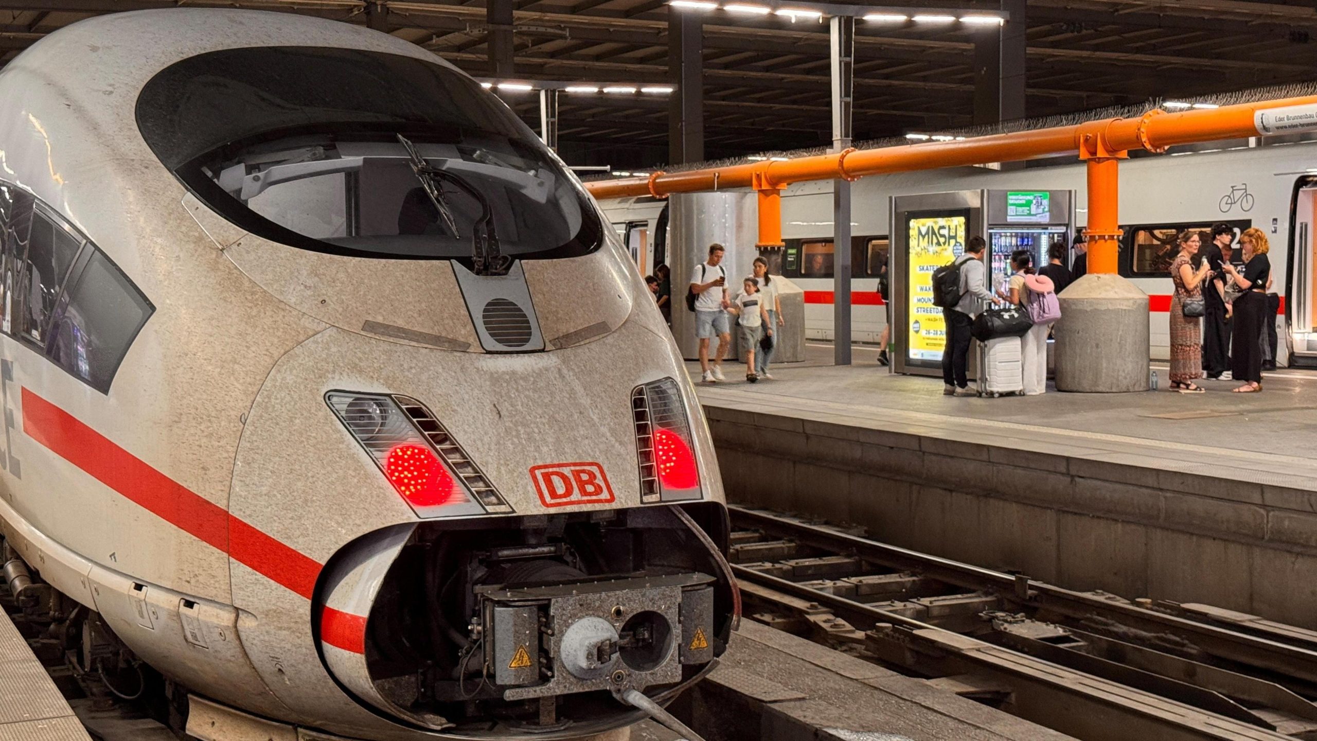 Germany rail network briefly halted nationwide due to IT malfunction