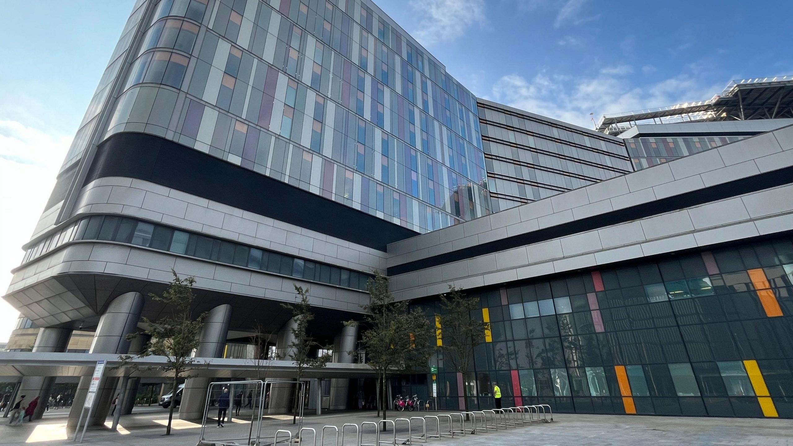 Patient tests negative after Ebola alert at Glasgow hospital