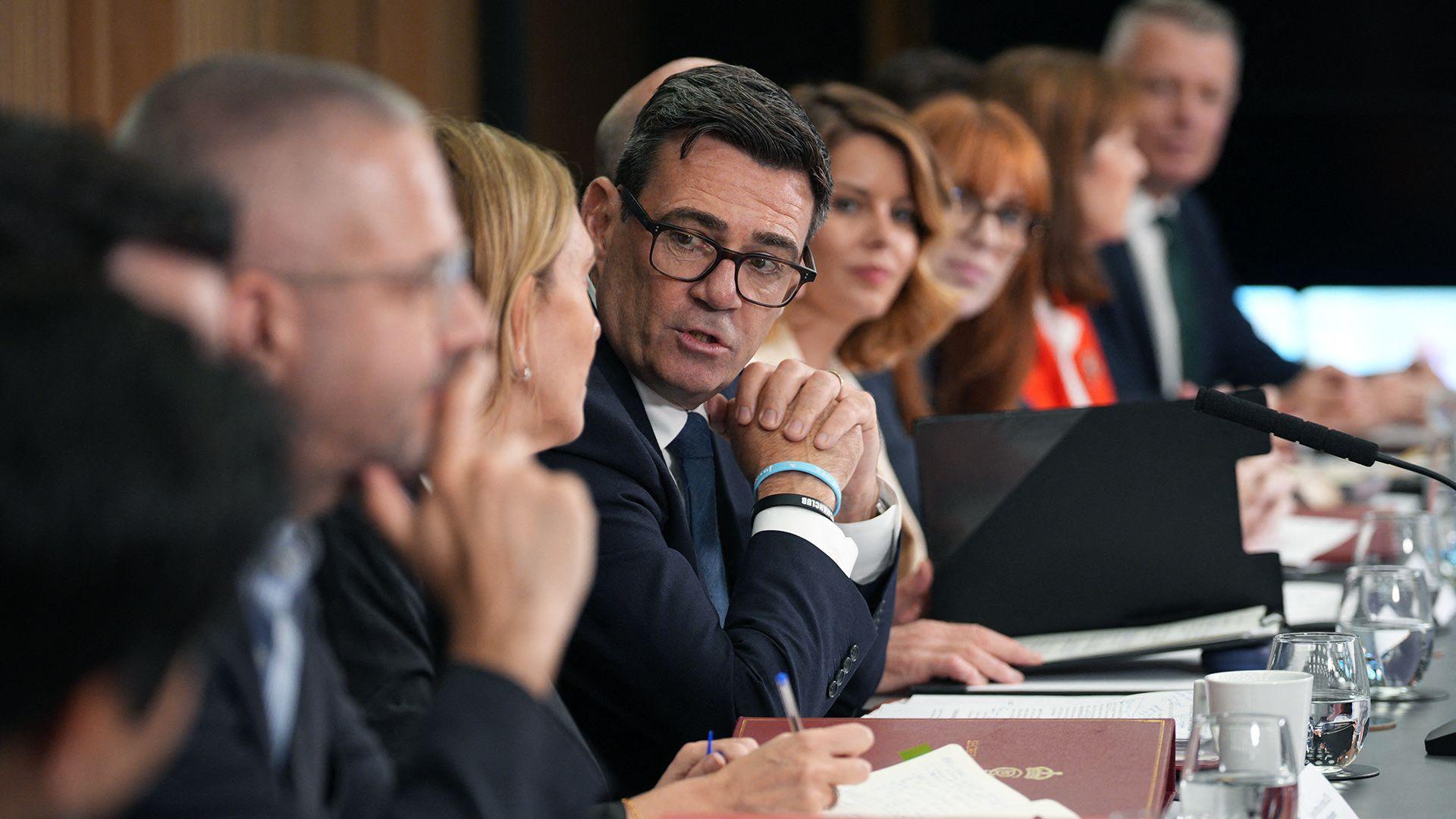 Andy Burnham to give regional mayors share of income tax