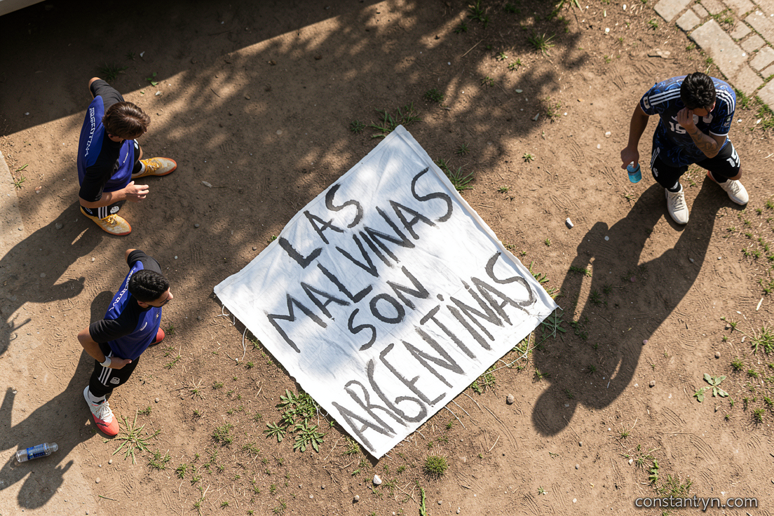 White House defends Argentina team over Falklands banner