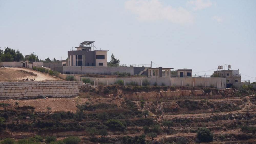 Israeli settlers besieging Palestinian families in West Bank village